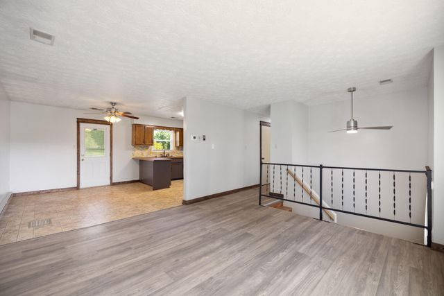 50 Hickory Lane, Berea, KY 40403