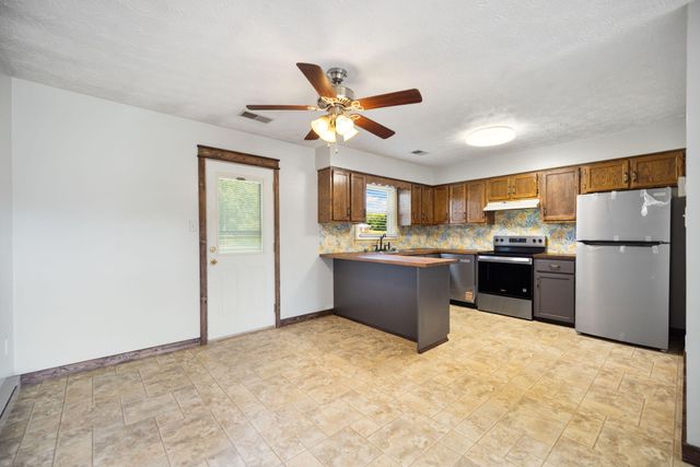 50 Hickory Lane, Berea, KY 40403