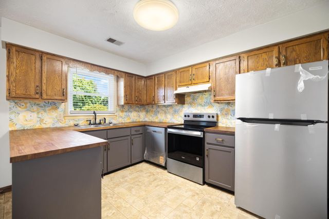 50 Hickory Lane, Berea, KY 40403