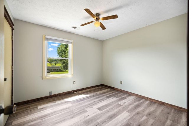 50 Hickory Lane, Berea, KY 40403