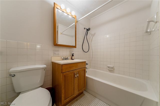 12029 Clifton Boulevard 505, Lakewood, OH 44107