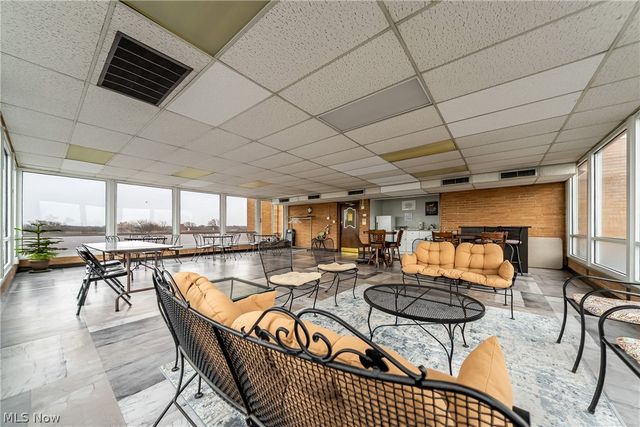 12029 Clifton Boulevard 505, Lakewood, OH 44107