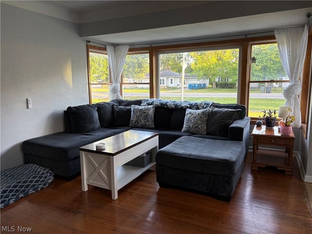 246 Hilliard Road, Elyria, OH 44035