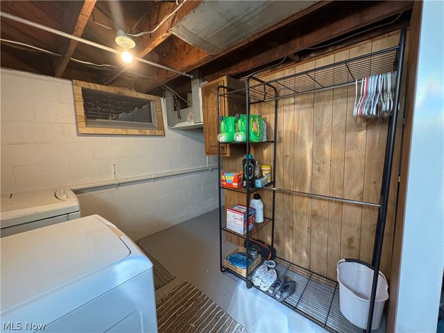 246 Hilliard Road, Elyria, OH 44035