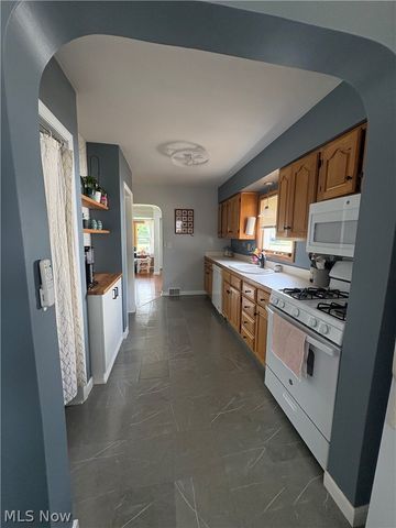 246 Hilliard Road, Elyria, OH 44035