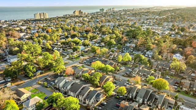 610 14th Ave S Apt 179, Surfside Beach, SC 29575