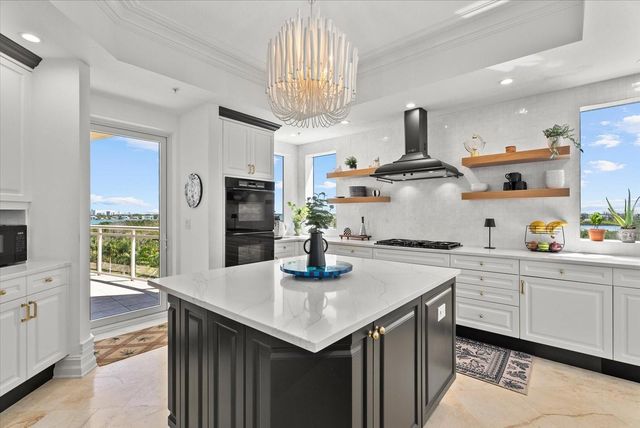 1300 BENJAMIN FRANKLIN DRIVE 501, Sarasota, FL 34236