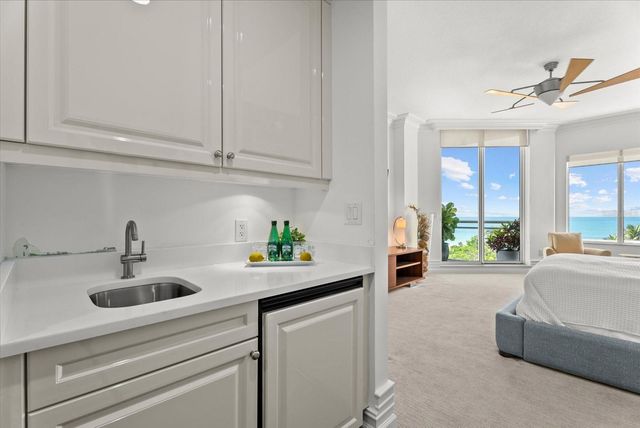 1300 BENJAMIN FRANKLIN DRIVE 501, Sarasota, FL 34236