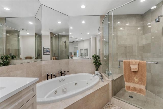 1300 BENJAMIN FRANKLIN DRIVE 501, Sarasota, FL 34236