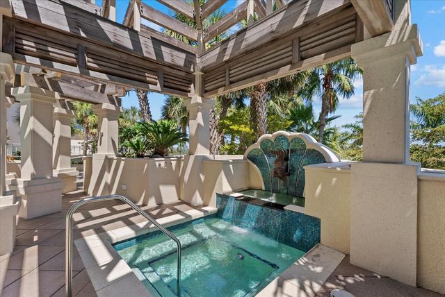 1300 BENJAMIN FRANKLIN DRIVE 501, Sarasota, FL 34236