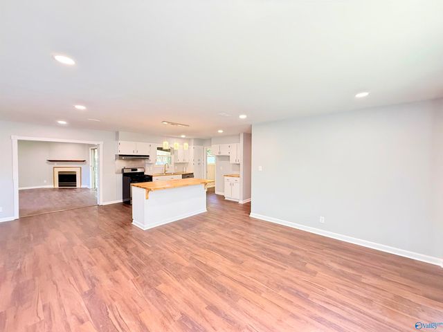 3706 S Westdale Court SW, Huntsville, AL 35805