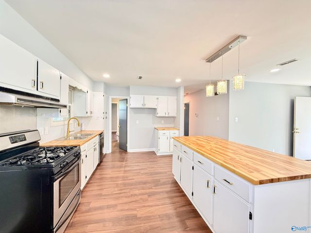 3706 S Westdale Court SW, Huntsville, AL 35805