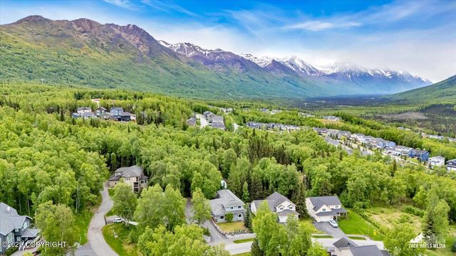 19823 N Mitkof Loop, Eagle River, AK 99577