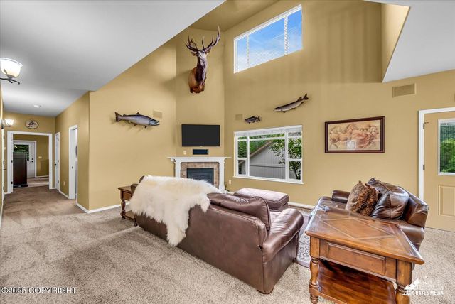 19823 N Mitkof Loop, Eagle River, AK 99577