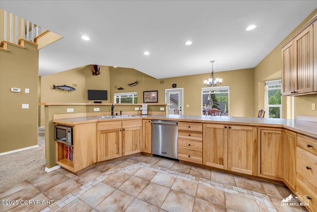 19823 N Mitkof Loop, Eagle River, AK 99577