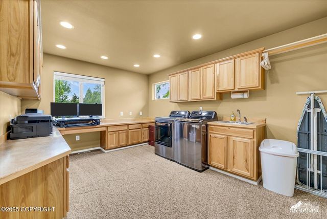 19823 N Mitkof Loop, Eagle River, AK 99577