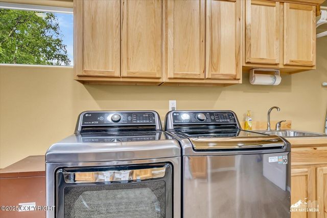 19823 N Mitkof Loop, Eagle River, AK 99577