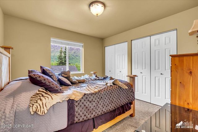 19823 N Mitkof Loop, Eagle River, AK 99577