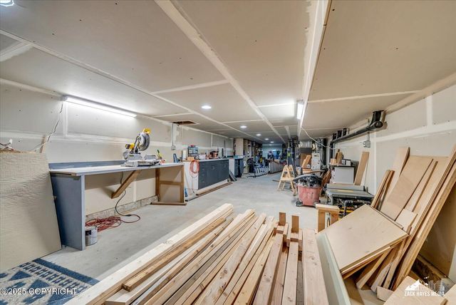 19823 N Mitkof Loop, Eagle River, AK 99577