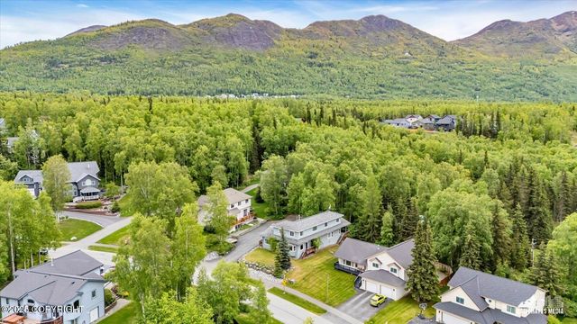 19823 N Mitkof Loop, Eagle River, AK 99577