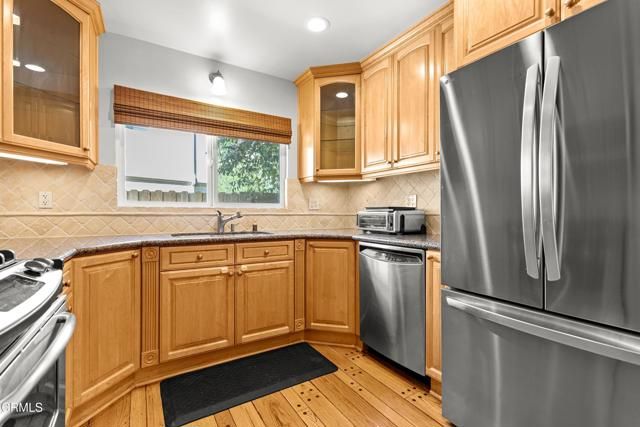 3826 Dixie Canyon Avenue, Sherman Oaks, CA 91423