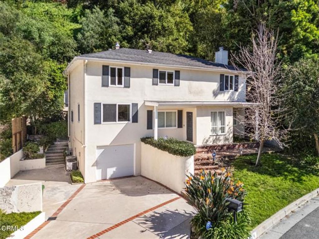 3826 Dixie Canyon Avenue, Sherman Oaks, CA 91423