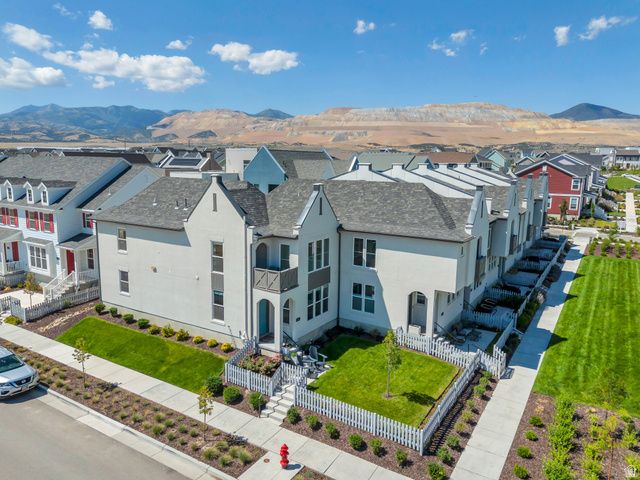 11607 S DORIAN DR, South Jordan, UT 84009