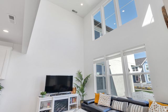 11607 S DORIAN DR, South Jordan, UT 84009