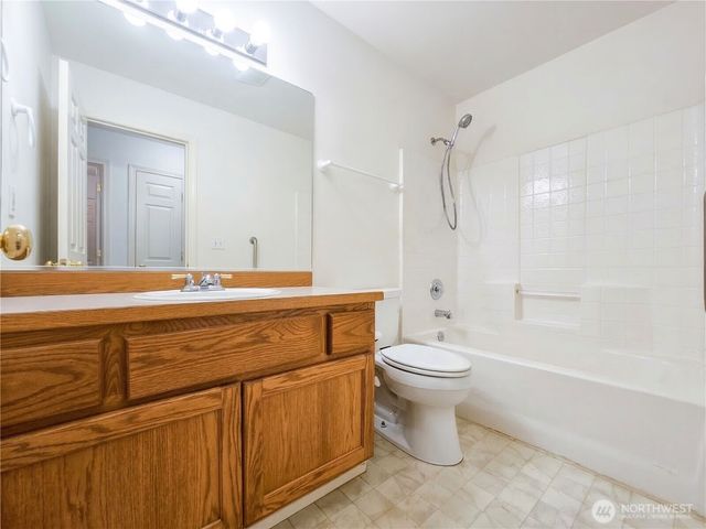 2727 180th Street E, Tacoma, WA 98445