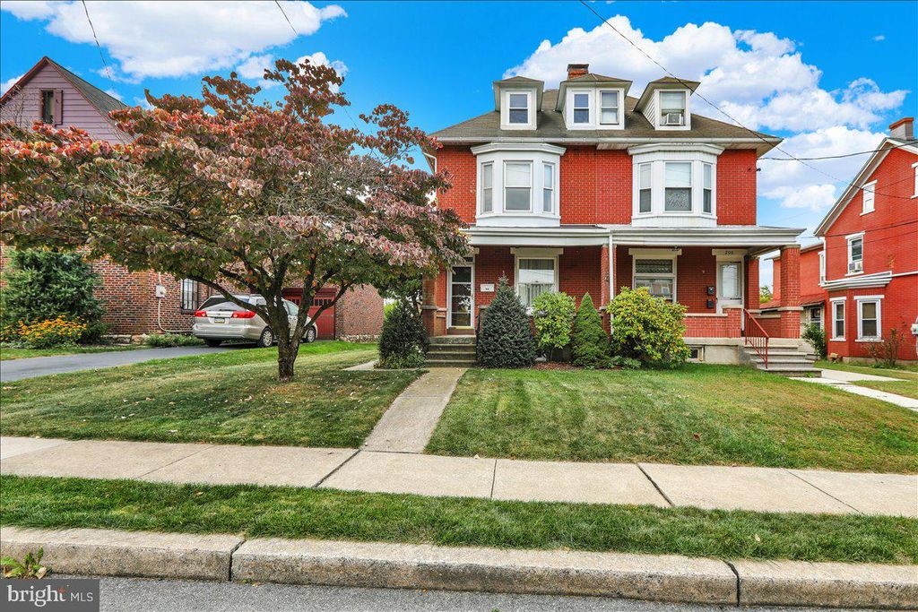 210 S HOME AVE, Topton, PA 19562