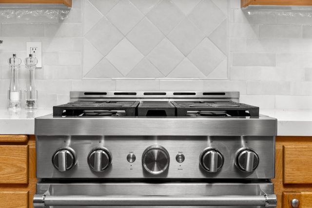 2219 Candlewood Pl, Riverbank, CA 95367