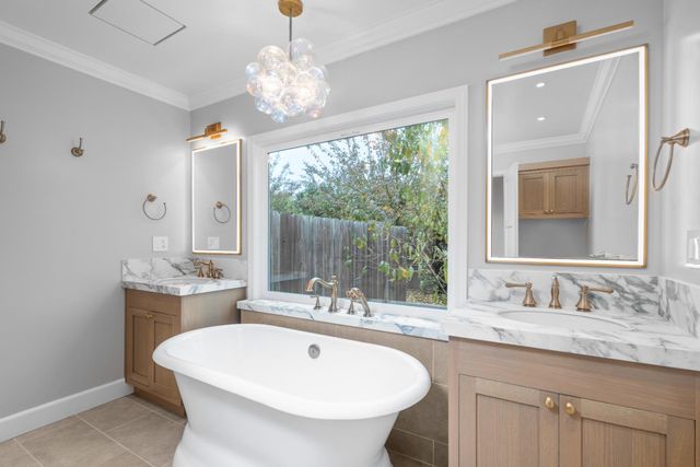 2219 Candlewood Pl, Riverbank, CA 95367