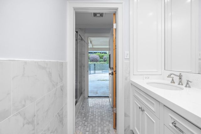 2219 Candlewood Pl, Riverbank, CA 95367