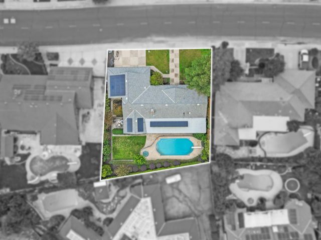 2219 Candlewood Pl, Riverbank, CA 95367