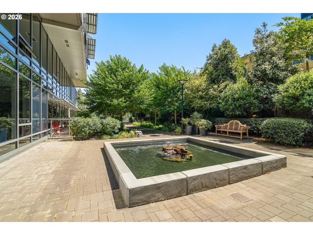 836 S CURRY St 706, Portland, OR 97239