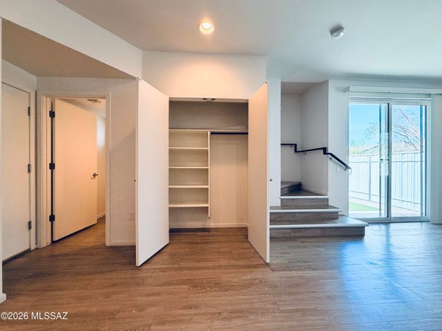 478 S Contempo Drive, Tucson, AZ 85710