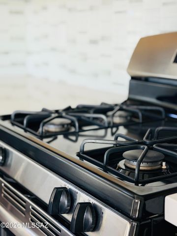 478 S Contempo Drive, Tucson, AZ 85710