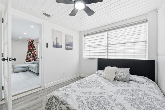 2521 W MINNEHAHA STREET, Tampa, FL 33614