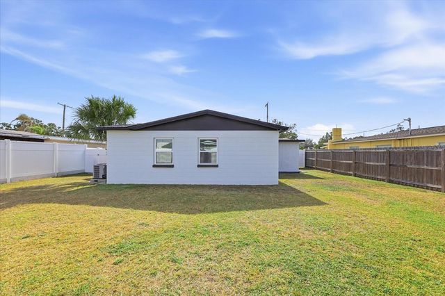 2521 W MINNEHAHA STREET, Tampa, FL 33614