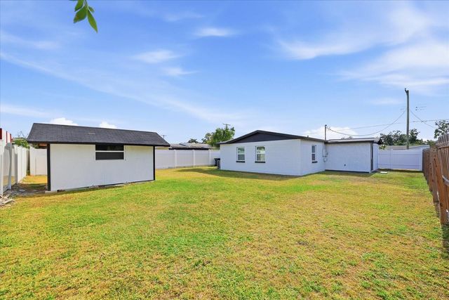 2521 W MINNEHAHA STREET, Tampa, FL 33614