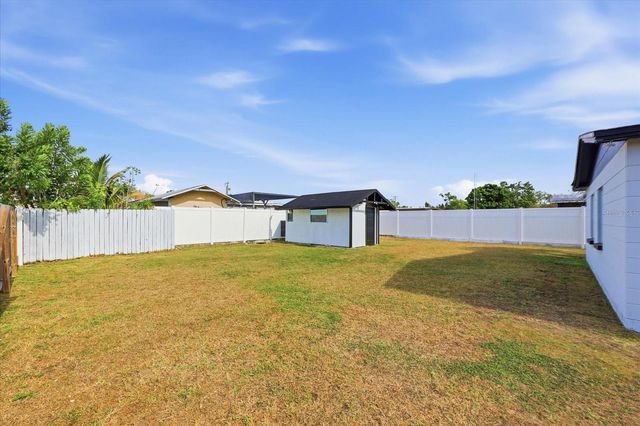 2521 W MINNEHAHA STREET, Tampa, FL 33614