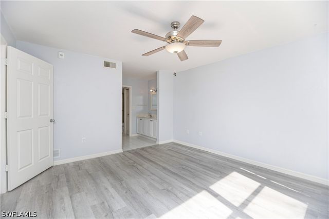 290 Naples Cove DR 2204, Naples, FL 34110