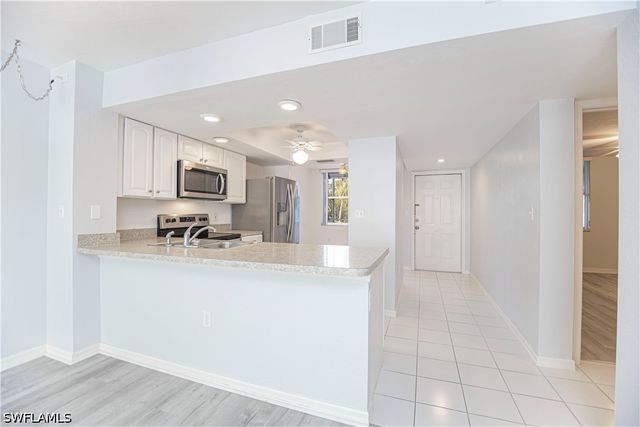 290 Naples Cove DR 2204, Naples, FL 34110