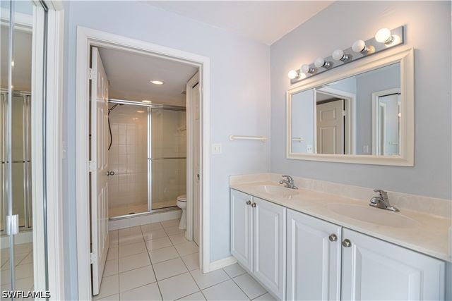 290 Naples Cove DR 2204, Naples, FL 34110