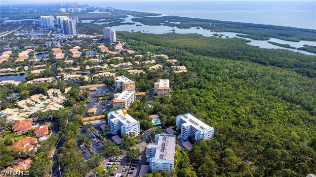 290 Naples Cove DR 2204, Naples, FL 34110