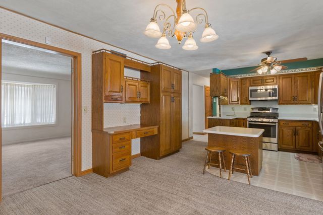 2850 Volquardsen Avenue, Davenport, IA 52804