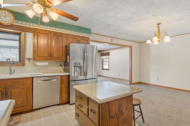 2850 Volquardsen Avenue, Davenport, IA 52804