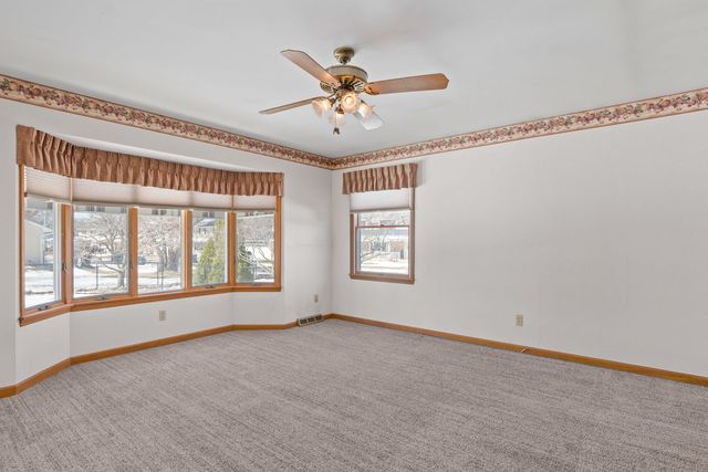 2850 Volquardsen Avenue, Davenport, IA 52804