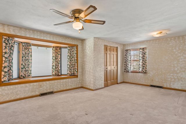 2850 Volquardsen Avenue, Davenport, IA 52804