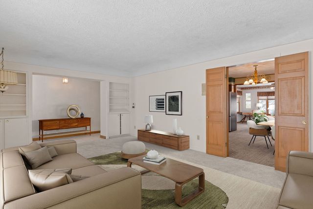 2850 Volquardsen Avenue, Davenport, IA 52804